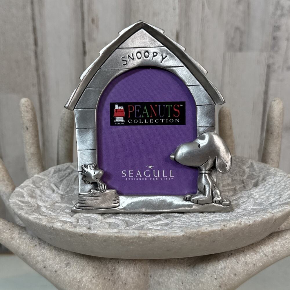 Vintage Snoopy Peanuts Seagull Pewter Mini Frame Doghouse